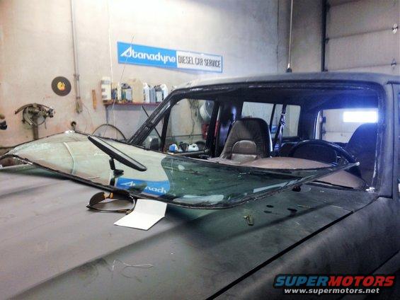 1992 Ford Bronco front view with shattered windshield