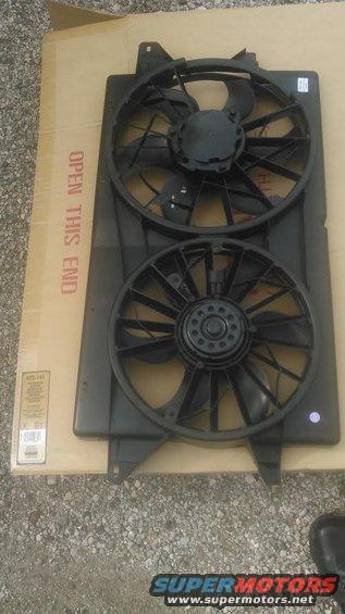 5.jpg Dual electric fans from a 04-07 Ford Freestar. its Dorman 620-144 and cost about ~120$ depending on supplier. 