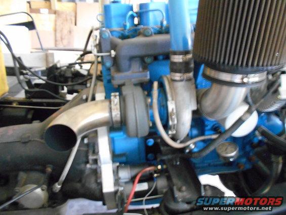 Engine with turbocharger and air filter