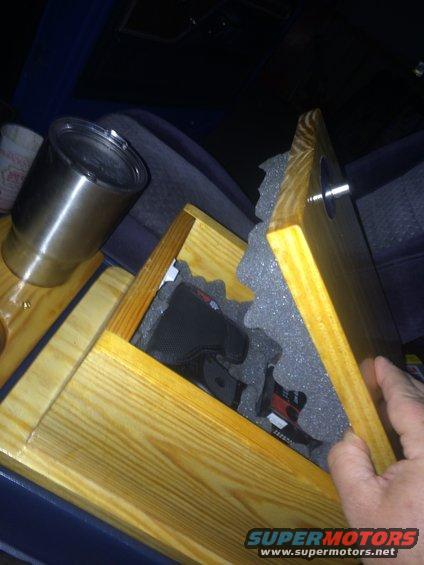 img_4748.jpg Opening the upper compartment with secret latch.  