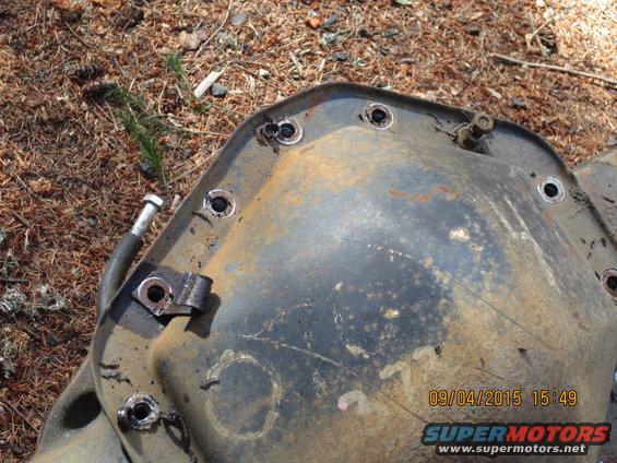 img_0191.jpg cover marked with 373. indicating it came with 3.73 gears. open diff.