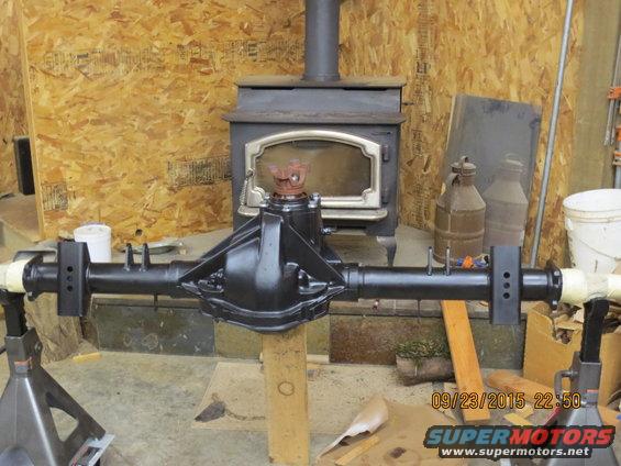 img_0216.jpg last shot of the axle before it got sprayed with the top coat. perches and brackets are from ruff stuff.