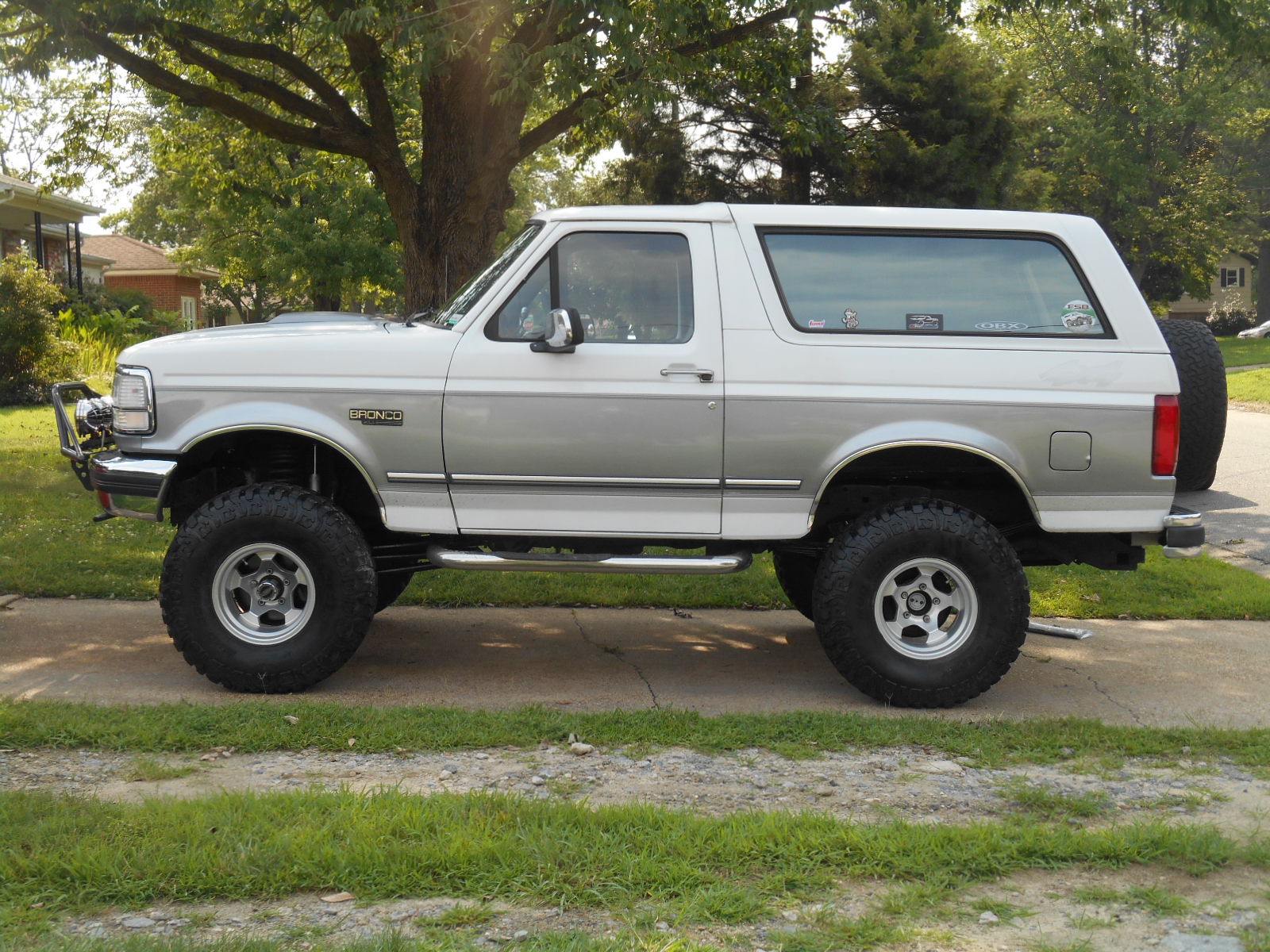 1994 Ford Bronco photo