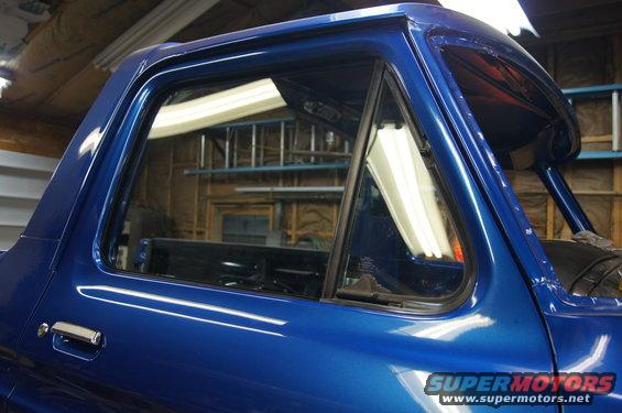 One of the jobs I was dreading. Putting new gaskets in the wing windows and installing them in the door shell. one down one to go. Not that bad.
