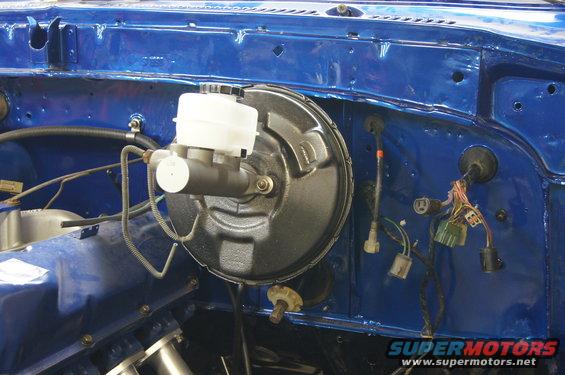 Same master cylinder that's on my f-350 (1.25 bore), should work well with my larger f-250 rear wheel cylinders and 78 Thunderbird calipers.