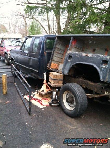 truck-build-4.jpg F250 which I will use the frame , motor, and wiring from