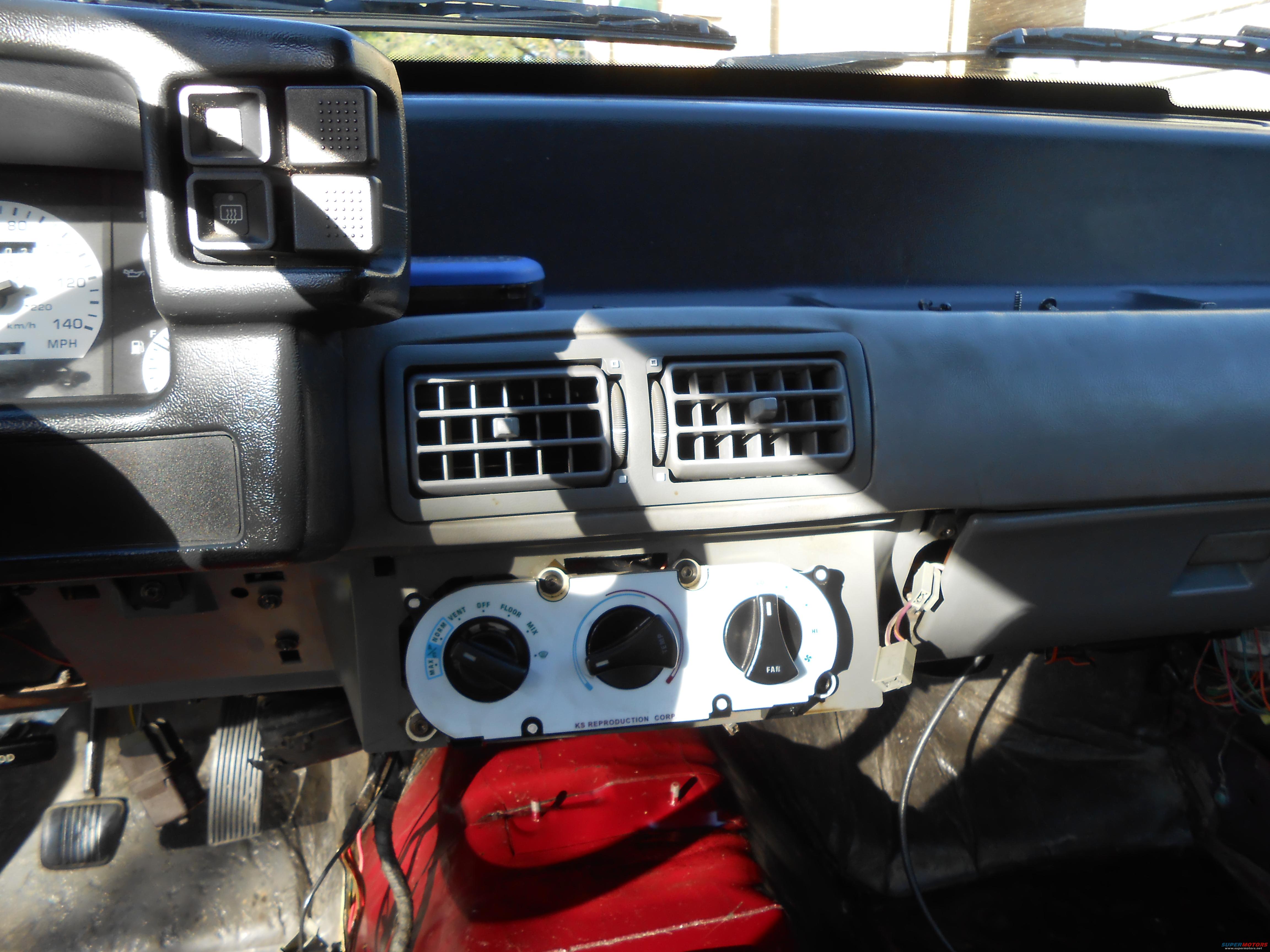 1987 Ford Mustang photo