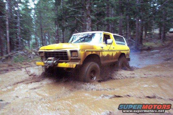 dcp_0492.jpg The mother of all tsunami's as Steve clears the mud hole (literally).
(2/21/2004)