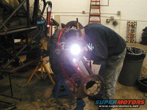 d6003.jpg Loe doing some weldin gon my Axle 