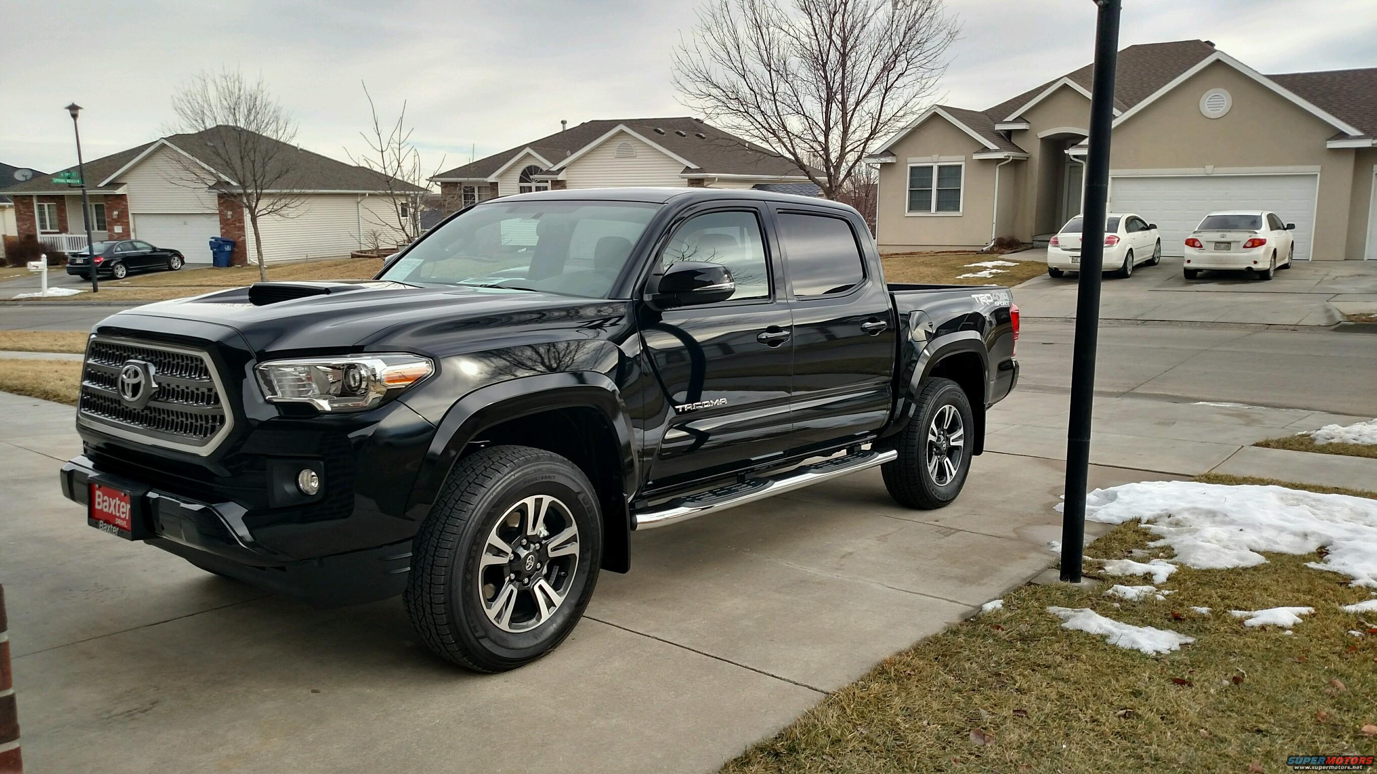 2016 Toyota Tacoma photo