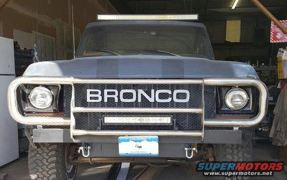 ~bronco.jpg New Grill and Paint Scheme