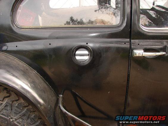 1964 Volkswagen Beetle fuel door on the rear fender