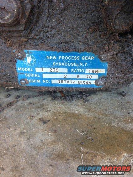 New Process Gear data plate with model 1 205, serial 2 6 78, and assembly number D8TA7A 195AA