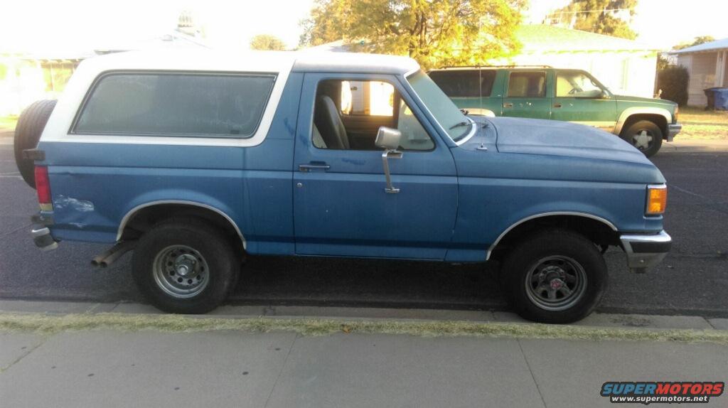 1991 Ford Bronco photo