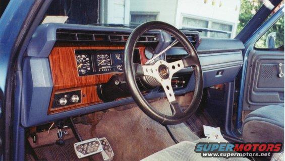 bronco-0022.jpg Driver side before first round of renovation