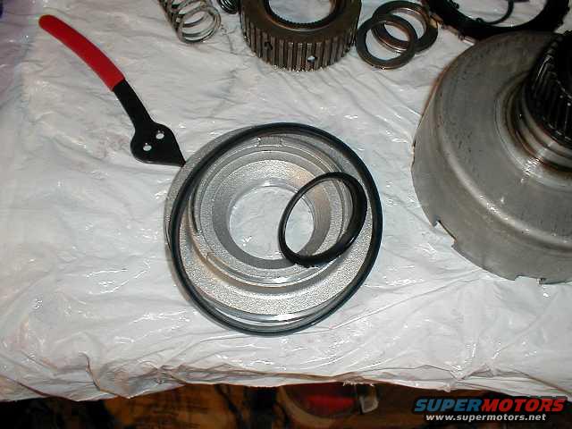 New seals for the forward piston