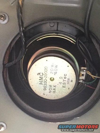 Speaker with HMC 96330-29000 part number and 4 Ohm impedance
