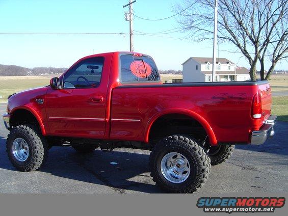 pics-002.jpg My 98 with new Swamper's.