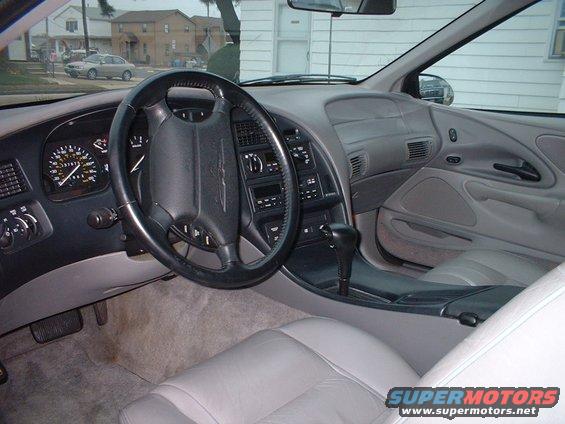 my-car-012.jpg My dash with all stock stereo