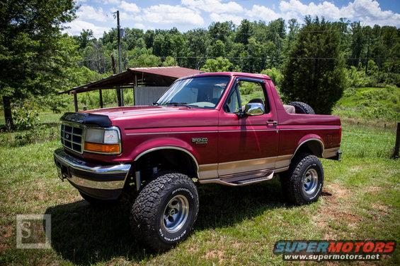 20160606_bronco_topless_xlowres_logo6.jpg