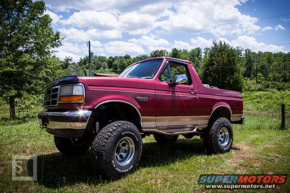 20160606_bronco_topless_xlowres_logo7.jpg 