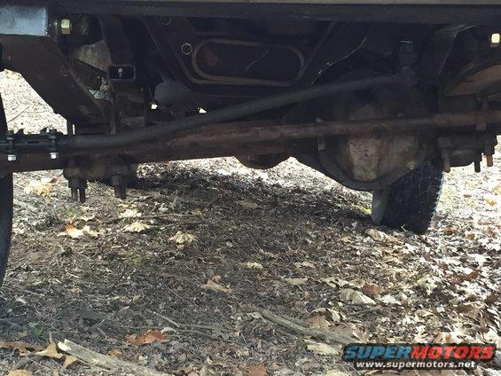 img_5650.jpg more flex, plus view of chopped engine crossmember for axle clearance.