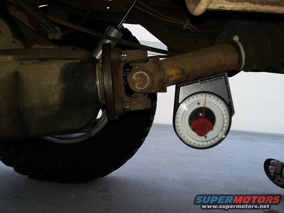 Driveshaft and differential with magnetic angle gauge attached