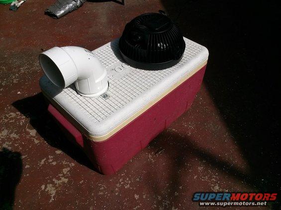 DIY air conditioner unit made from a cooler with PVC pipe and fan