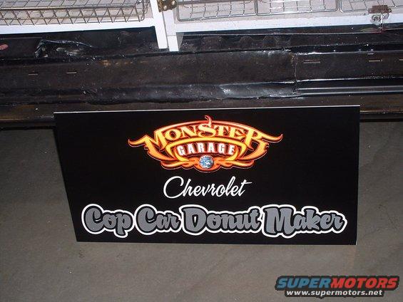 sign.jpg Chevy??? I think not.