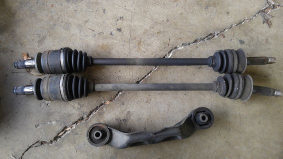 5mt_rear_diff_support_and_axles.jpg