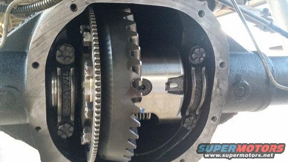 Differential gears with visible text 'AWAVE'