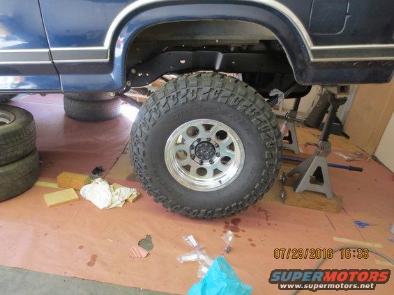 img_0540.jpg tire fitment. 