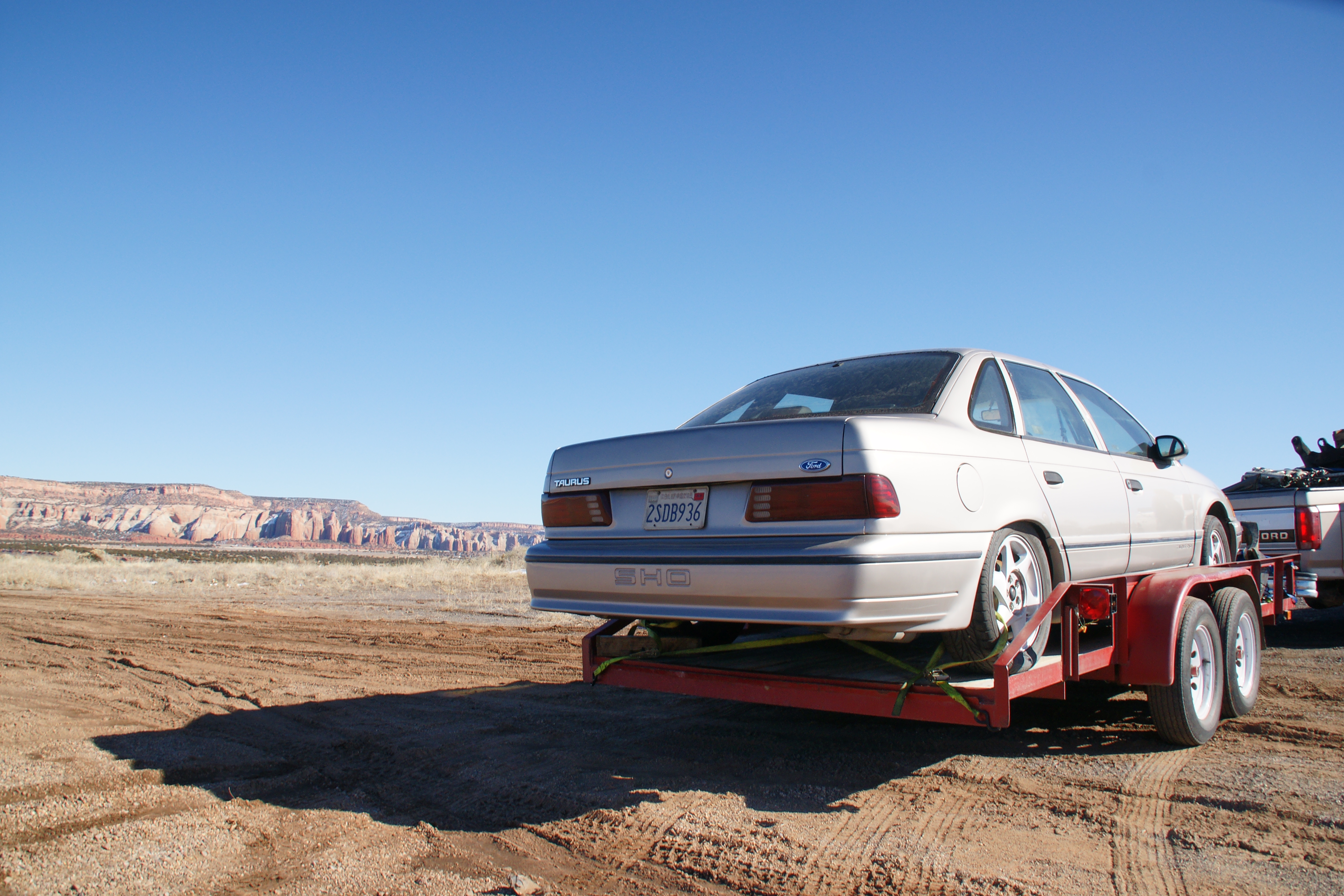 1990 Ford Taurus photo