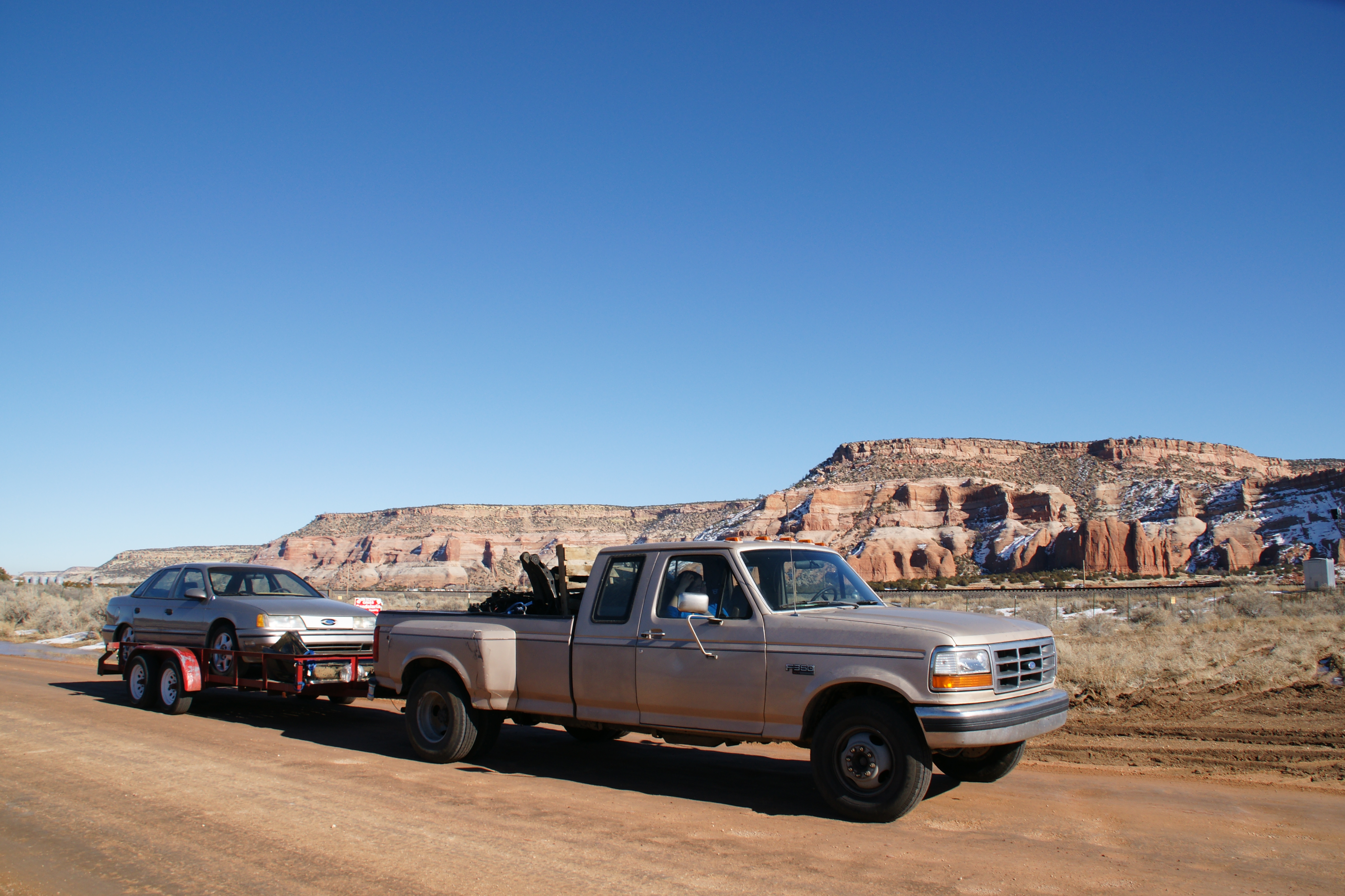 1990 Ford Taurus photo