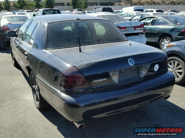 2003 Ford Crown Victoria photo