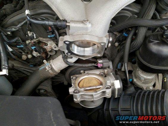 20160903_151404_resized.jpg Ported throttle body. 