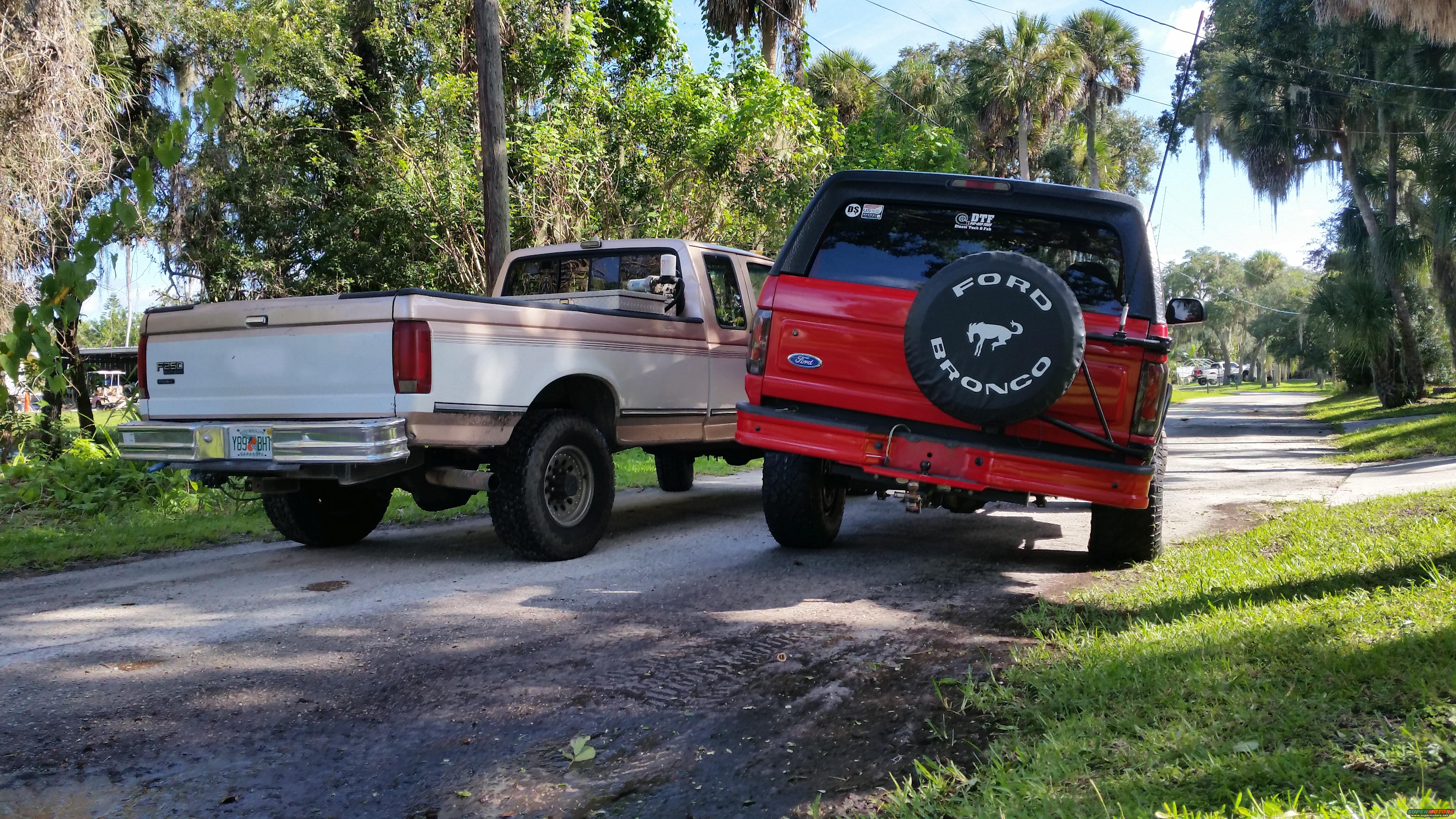 1995 Ford Bronco photo
