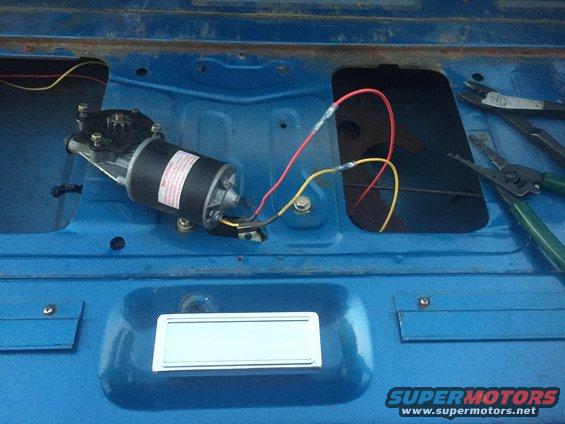 image.jpeg Wires through the tailgate to the motor