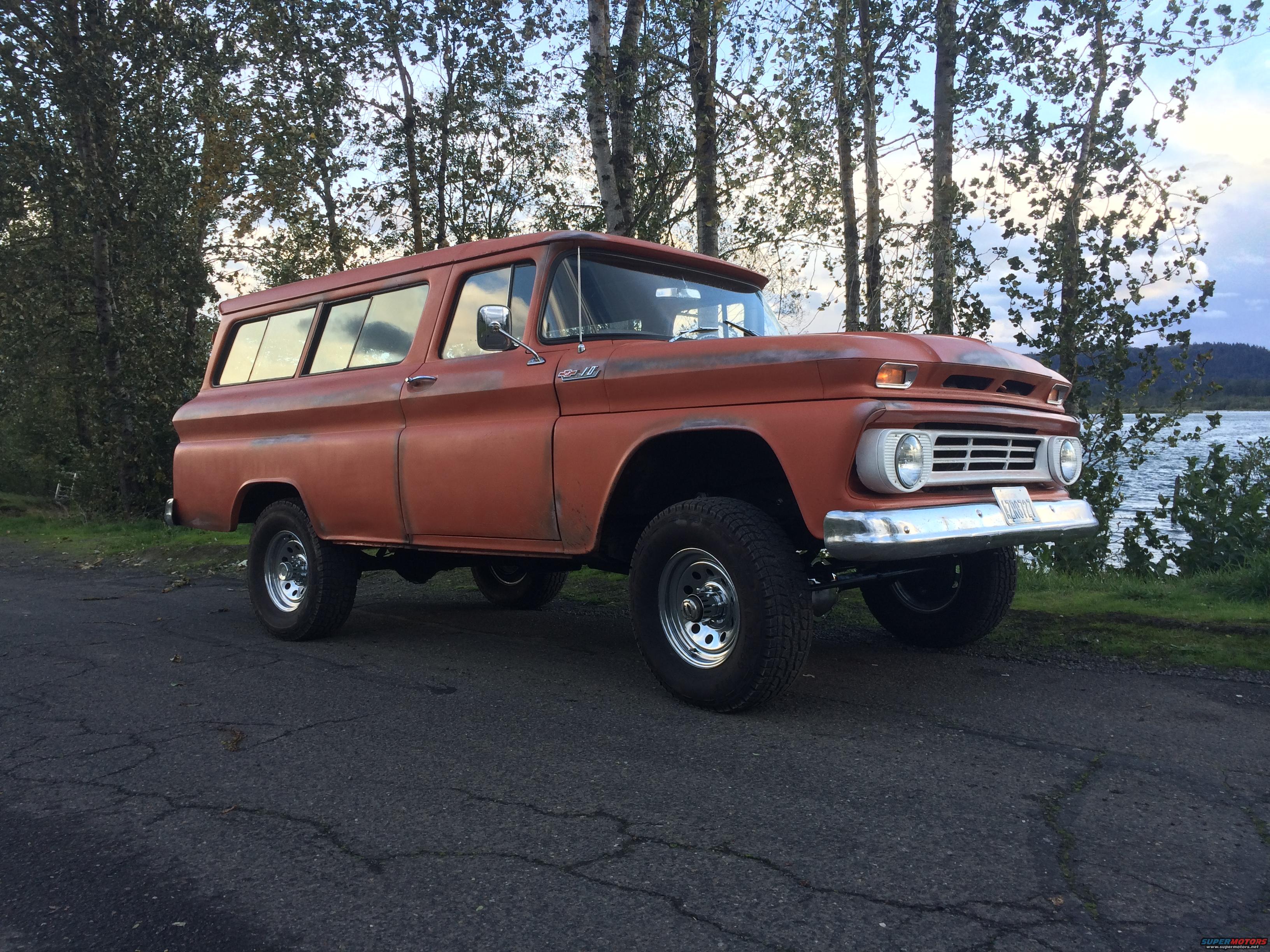 1962 Chevrolet Suburban photo