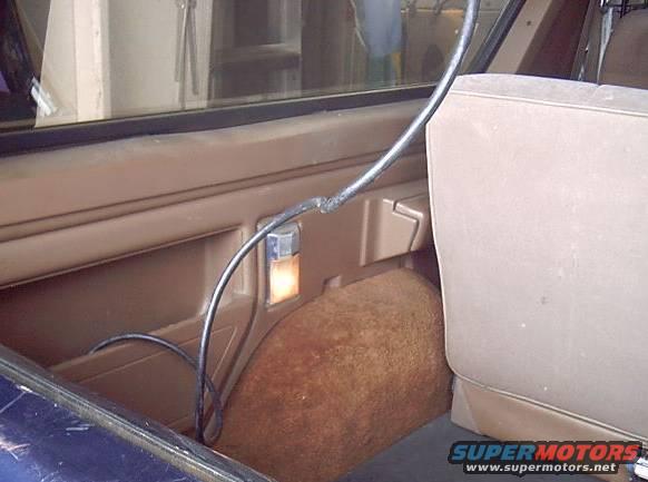 light.jpg turn on the cargo light and...