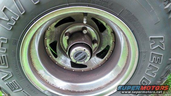 Lots of brake dust all over this wheel.