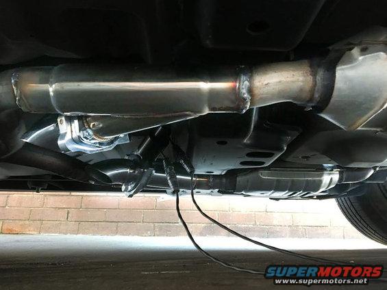 412.jpg Cut outs are in!! Was unable to wire them up to the cabin due to time but was able to plug them in and open them up. Sounds absolutely amazing! 