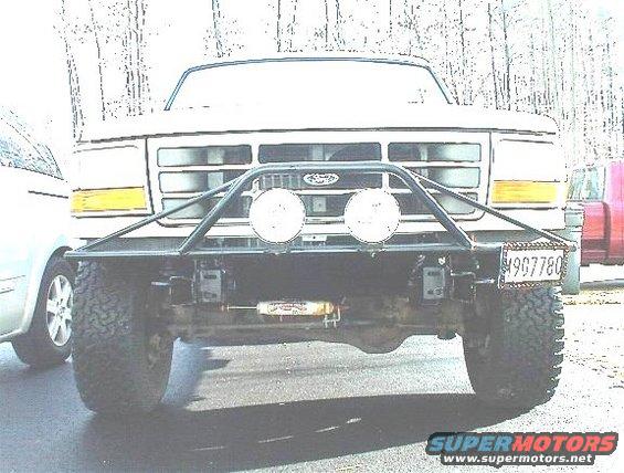No bumper.  Light Bar and Black Diamond Plate SkidPlate