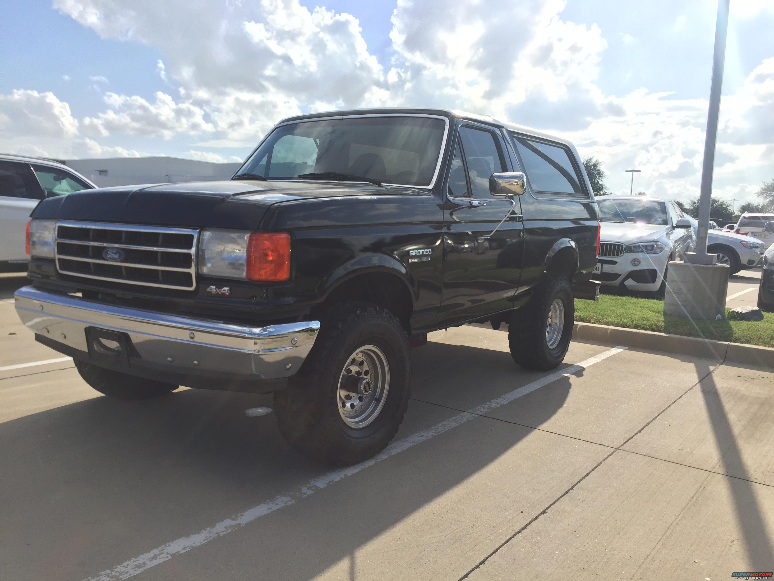 1991 Ford Bronco photo