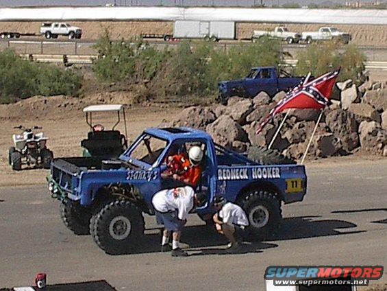 27290017.jpg REDNECK HOOKER