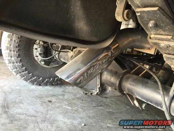 exhaust-1.jpg 