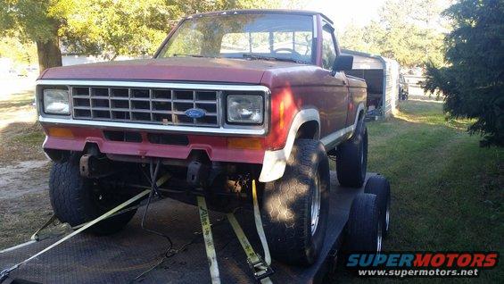20151022_172303.jpg Loaded up to bring home from the parents place. I like the stance in this picture. Too bad the tires are way too big.
If you are wondering, I decided to swap the 5.0 in this one when the engine in this one went (driving this while working on the white one). However, I got attached to this one and liked the RCSB a lot better even though I had a copious amount of more room in the other, so in went the 302.