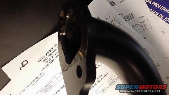 20170210_132110.jpg What the hell is this? The other header has it too. QC leaves something to be desired. At least the primaries do not stick out past the flange like the set I had on the 92 did.