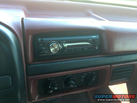img_1285.jpg Clarion FZ105BT receiver in a 1992 Ford F150.