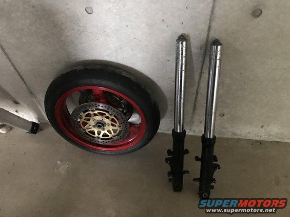 ZX9R Forks and Wheel Removed